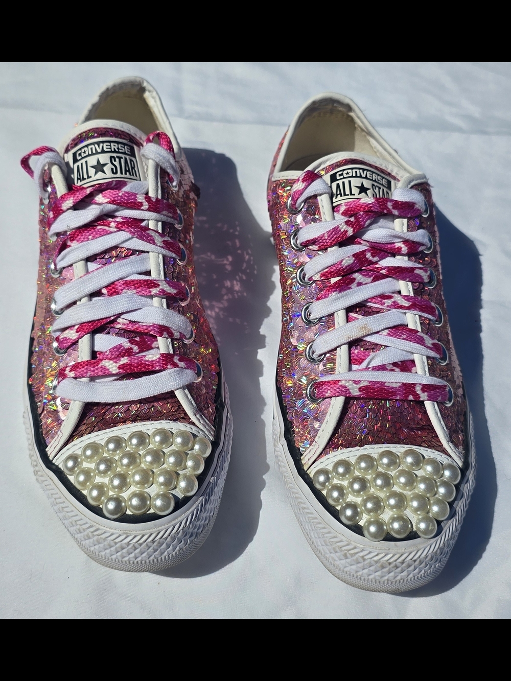 Sz 7.5 Converse Women's Pink Glitter Sneakers with Pearl-Toe Accents